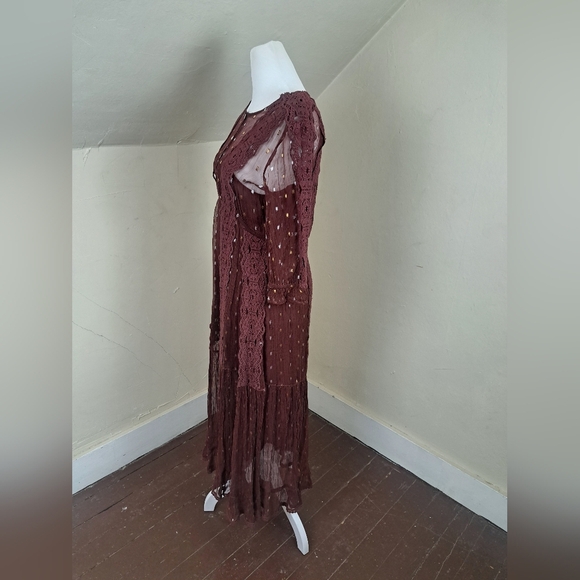 Sundance Burgundy Crochet Metallic Dotted 1/2 Sleeve Dress with/Slip SIZE 4 - Picture 4 of 11